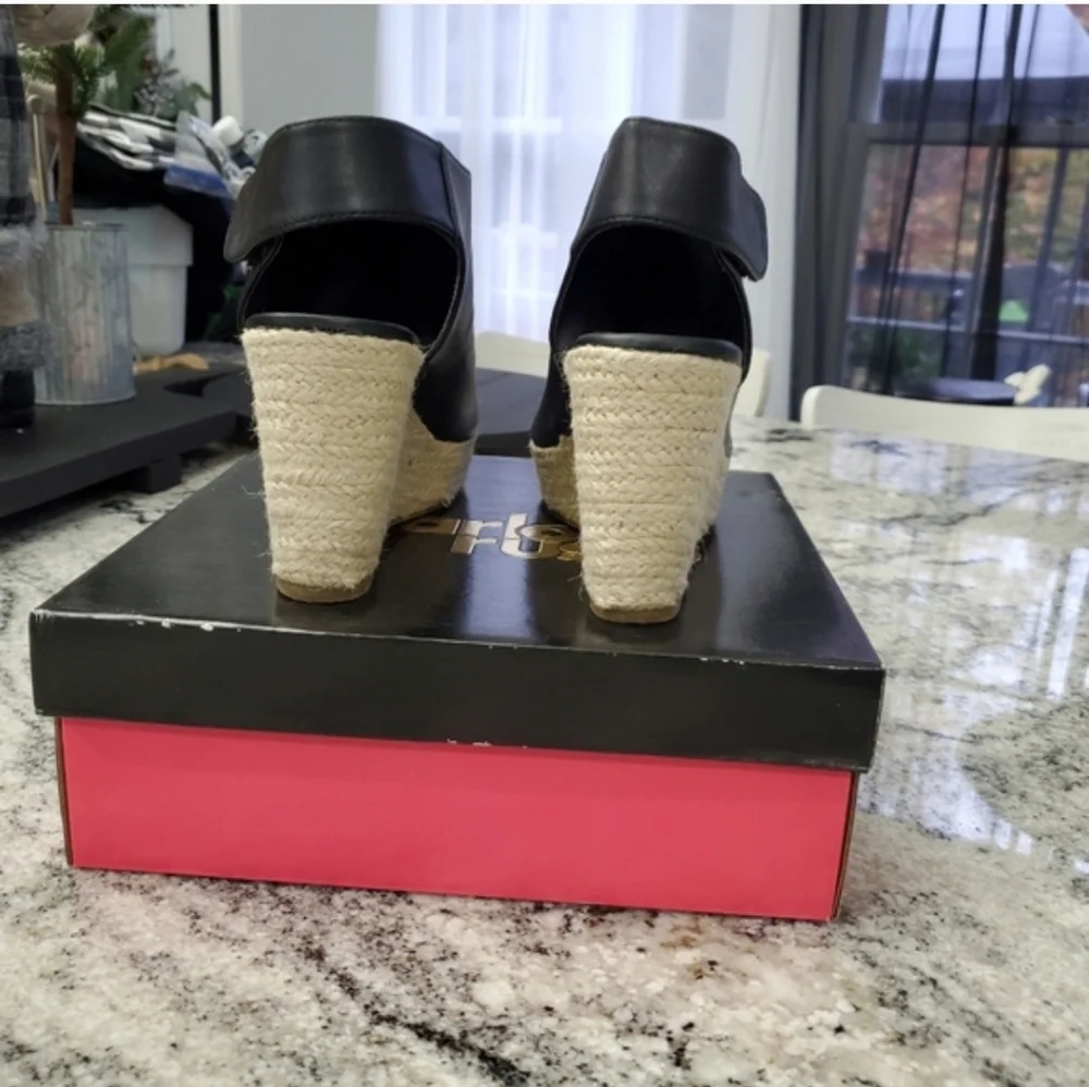 Charlotte Russe Black Wedges. Preloved!